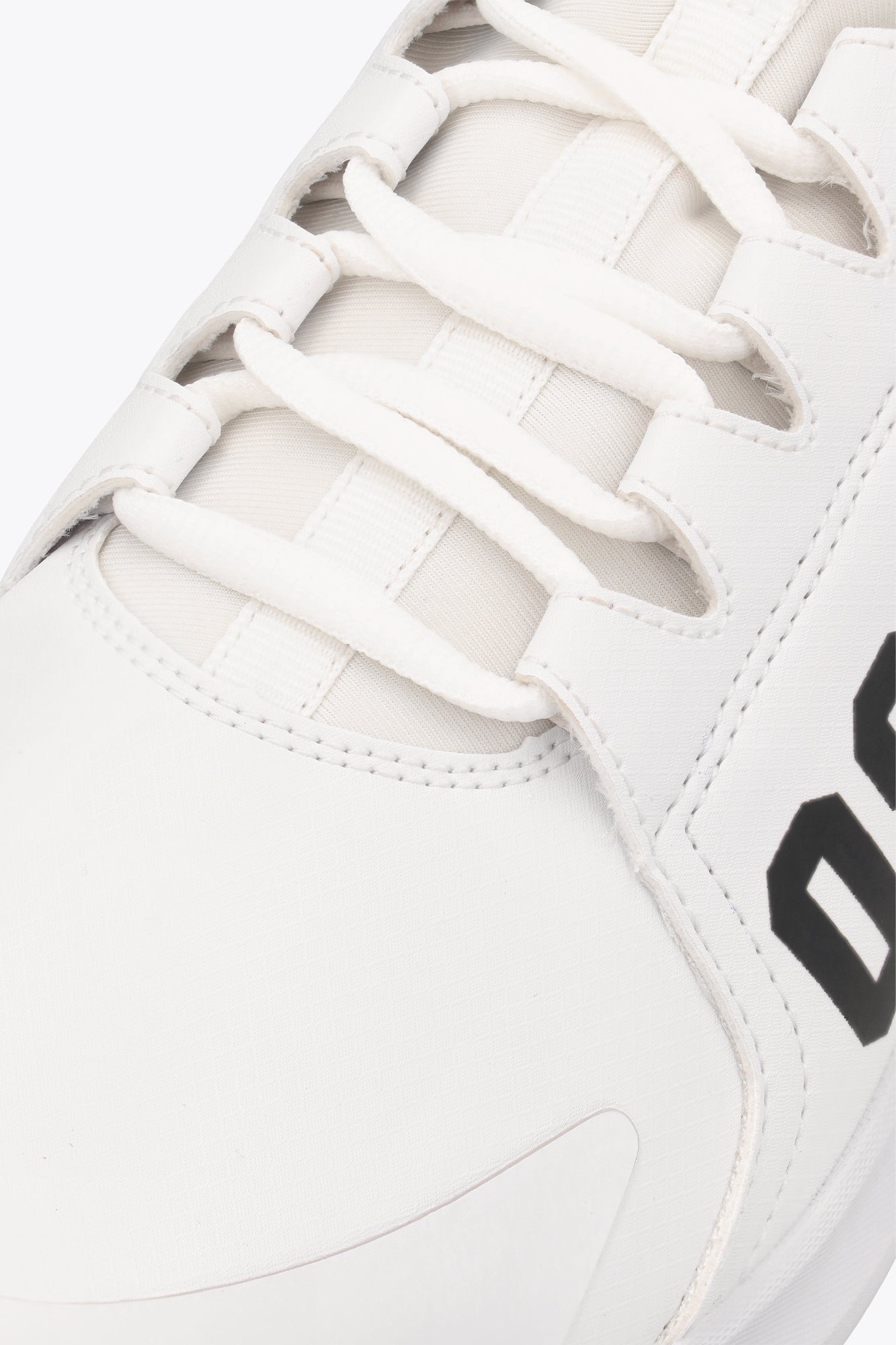 Osaka Footwear Furo | Iconic White